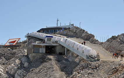 Dachstein Hunerkogel. Rolltreppe. 2011.   ANISA