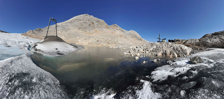 Eissee am Schladminger Gletscher 2011.  ANISA