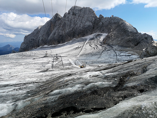 Gletscher; Gletscherforschung, Plogging; Archäologie; Dachsteingebirge; Scgladminger; Hallstätter; Müll; Müllforschung, Forschung; Gletscher-Plogging; Franz Mandl; Forschungsberichte der ANISA für das Internet 8 2018